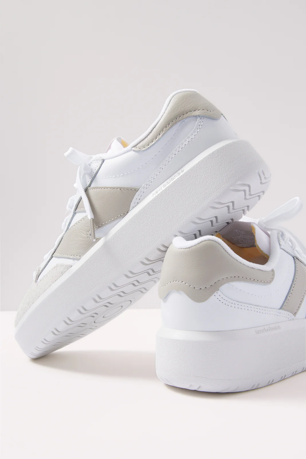 302 Court Sneaker - Image 3