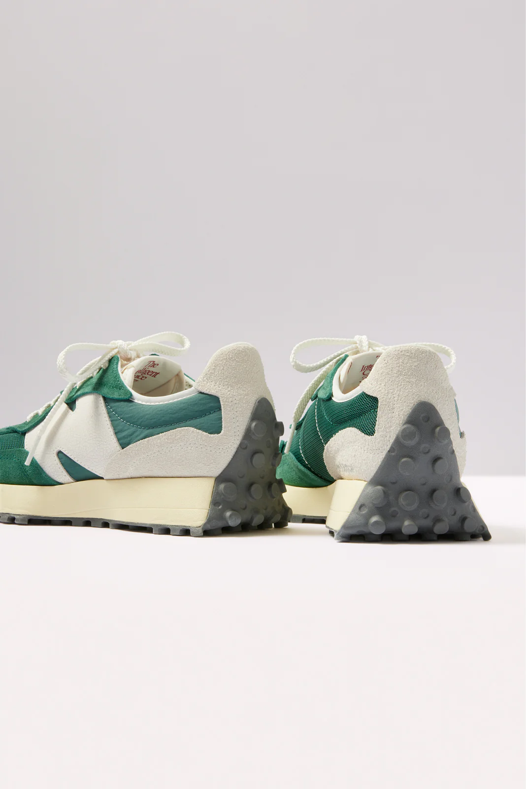 327 Sneaker - Image 3