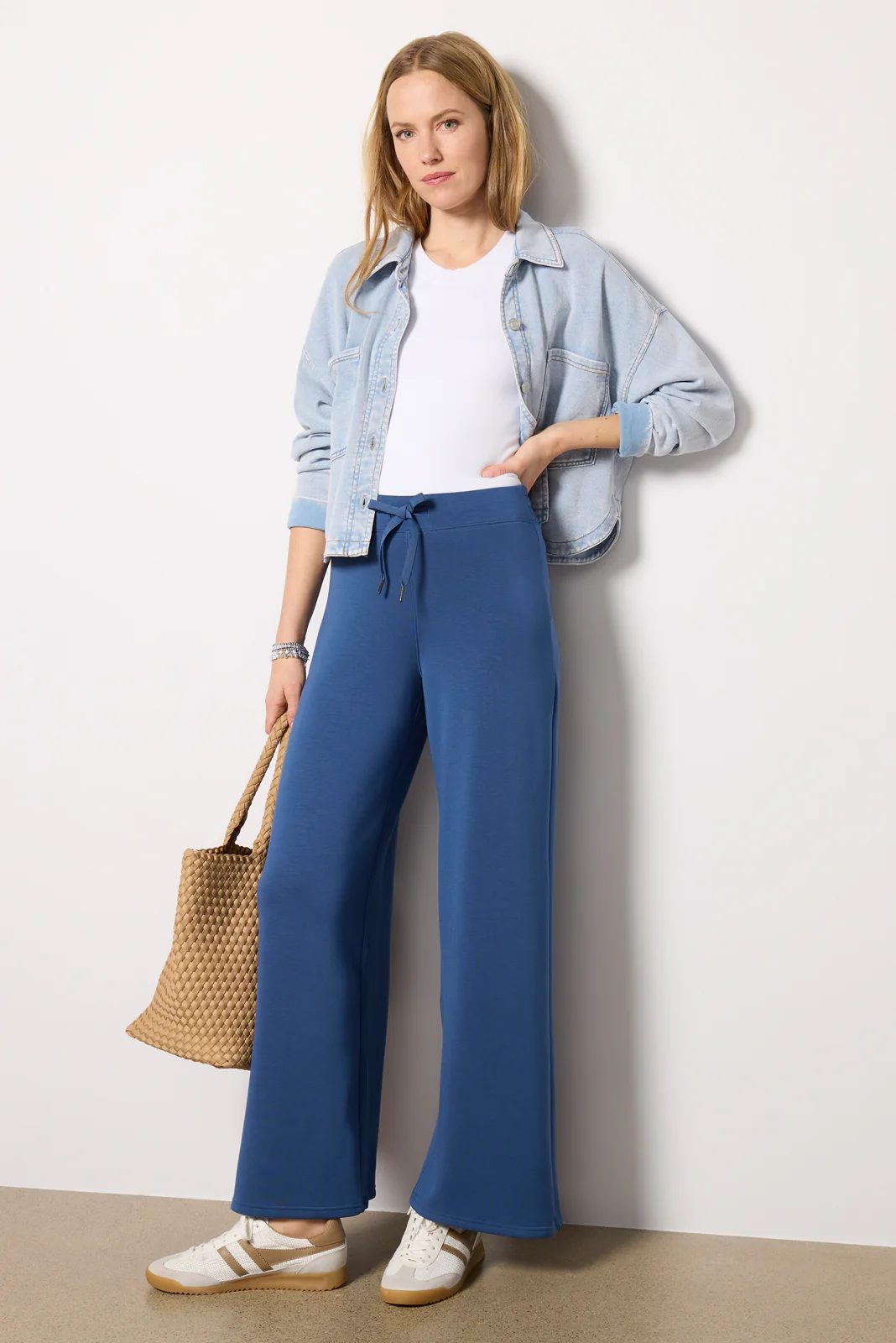 AirEssentials Wide Leg