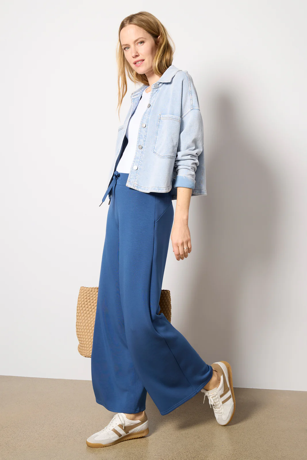 AirEssentials Wide Leg - Image 5