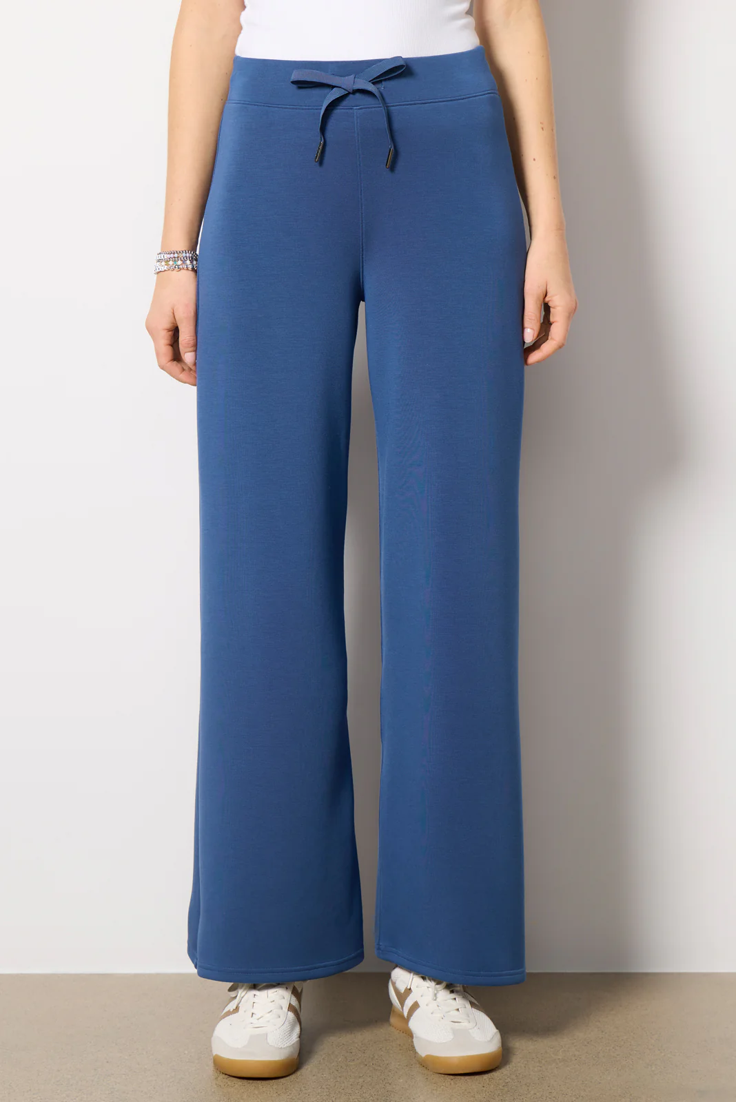AirEssentials Wide Leg - Image 6