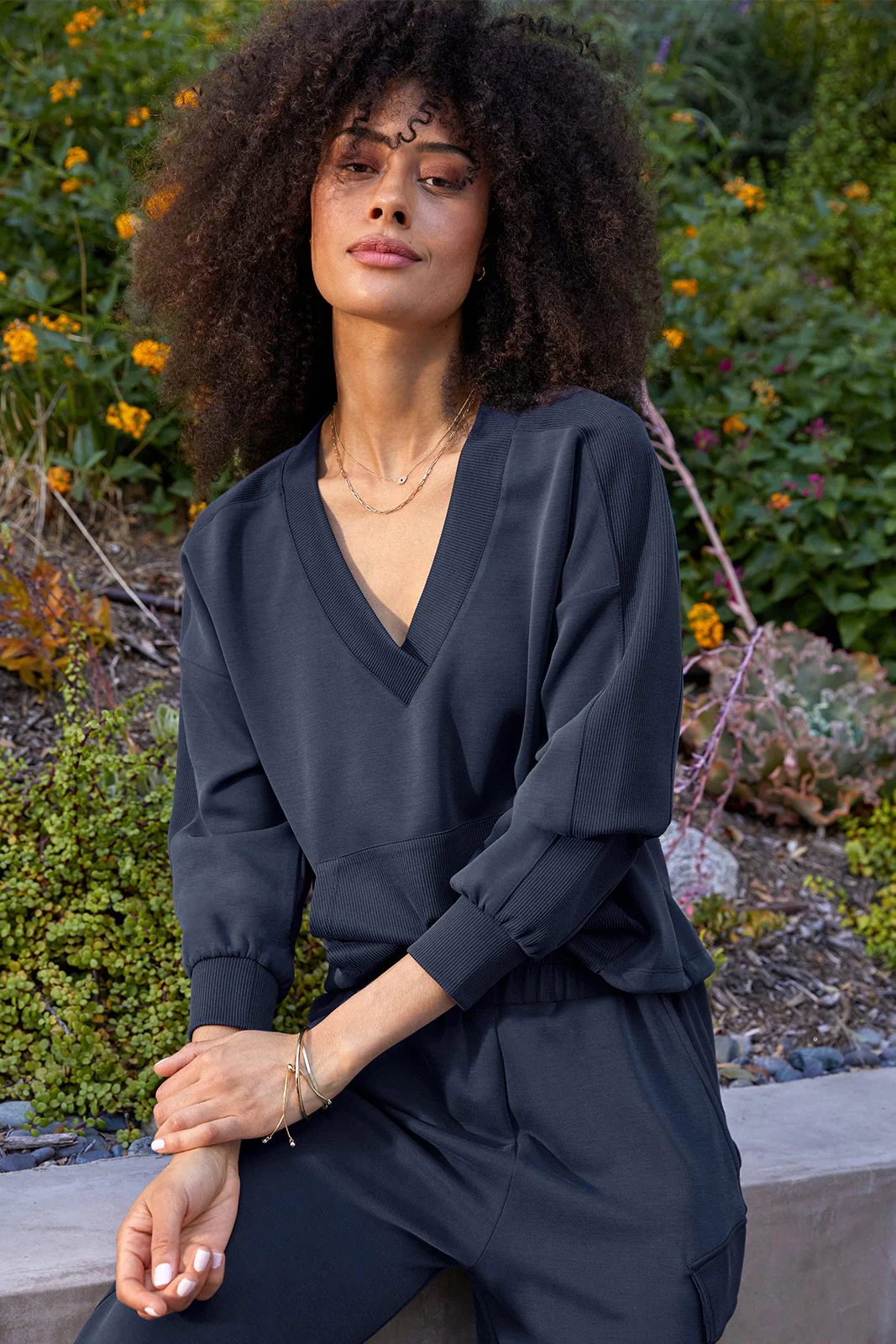 Ari Sleek Pullover - Image 6