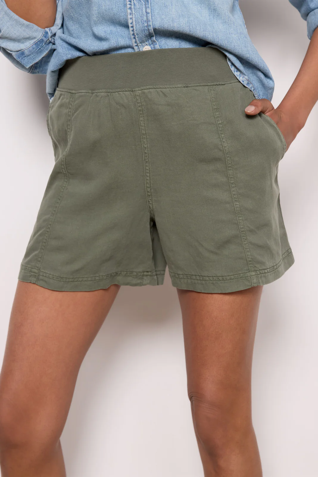 Arlie Day Short - Image 2