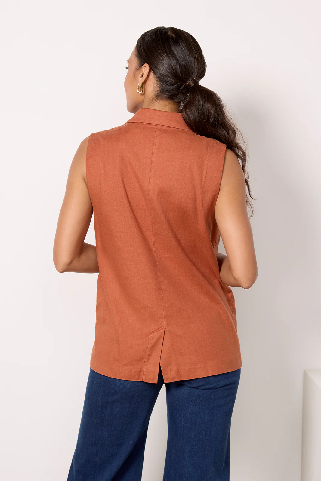 Cali Linen Vest - Image 4