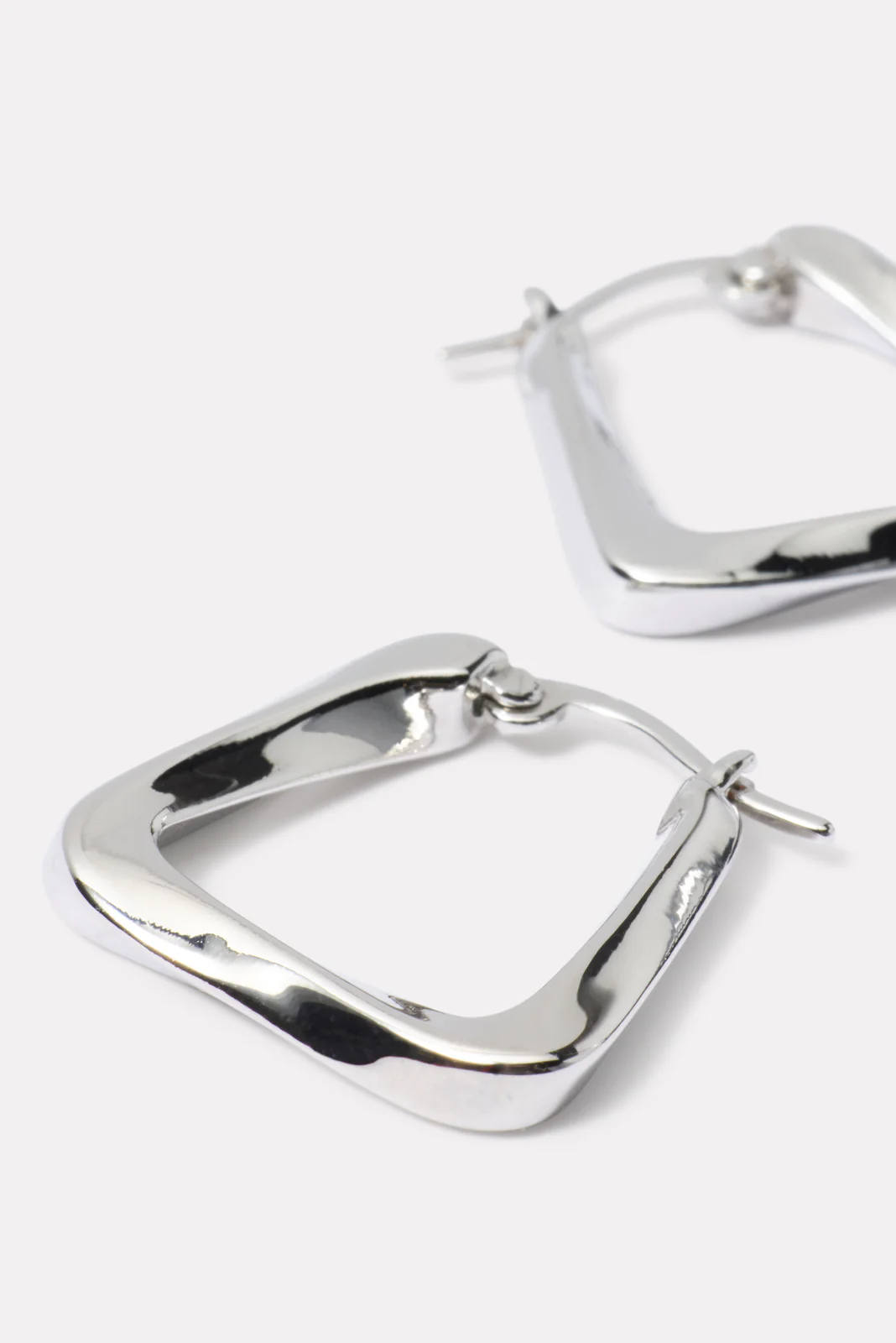 Dottie Square Earrings - Image 2