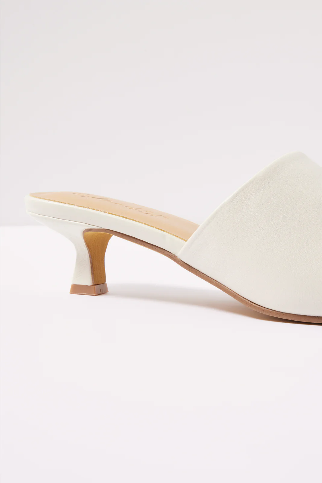 Hampton Kitten Heel - Image 2