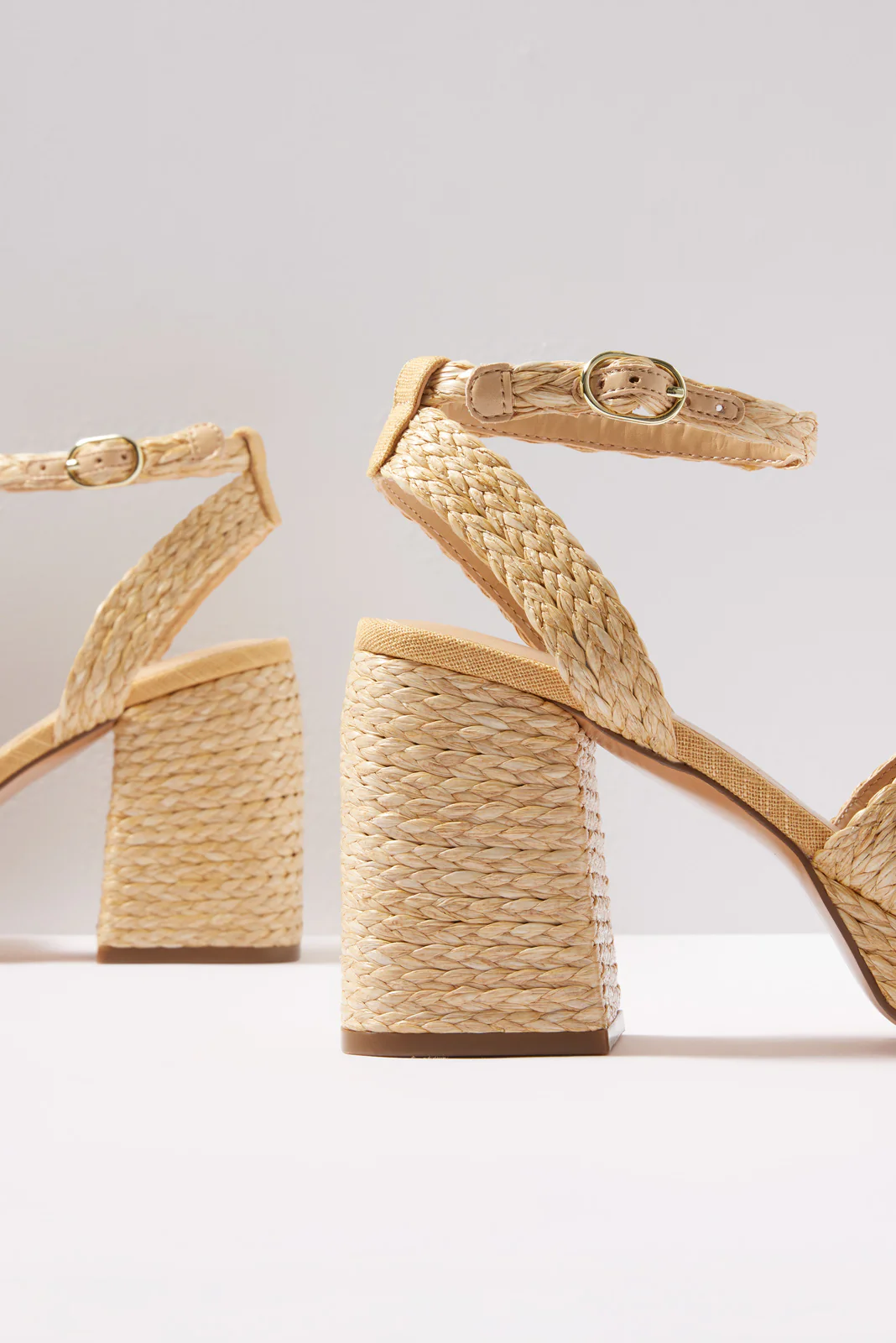 Janie Sandal - Image 2