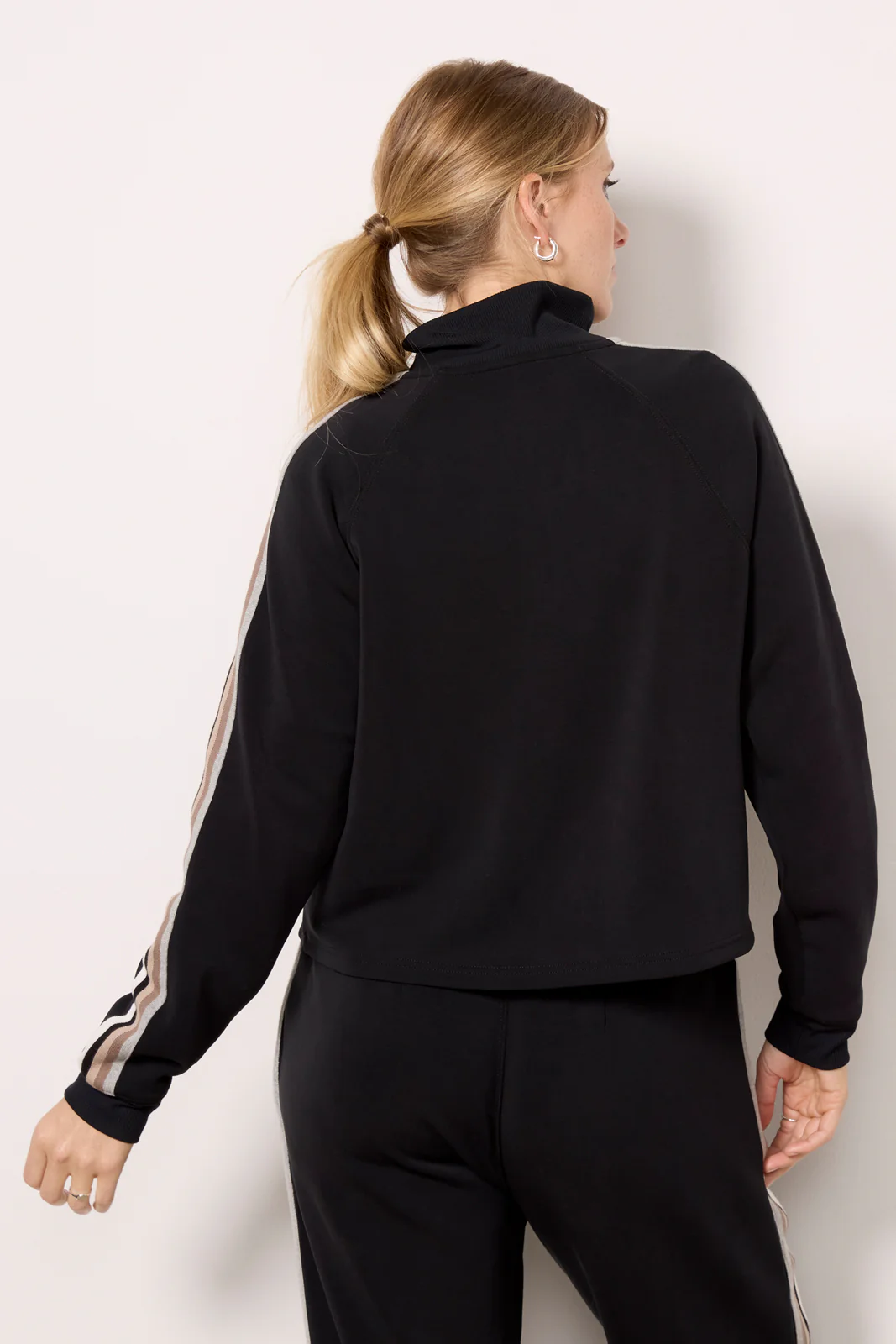 Lennon Half Zip Sweatshirt - Image 4