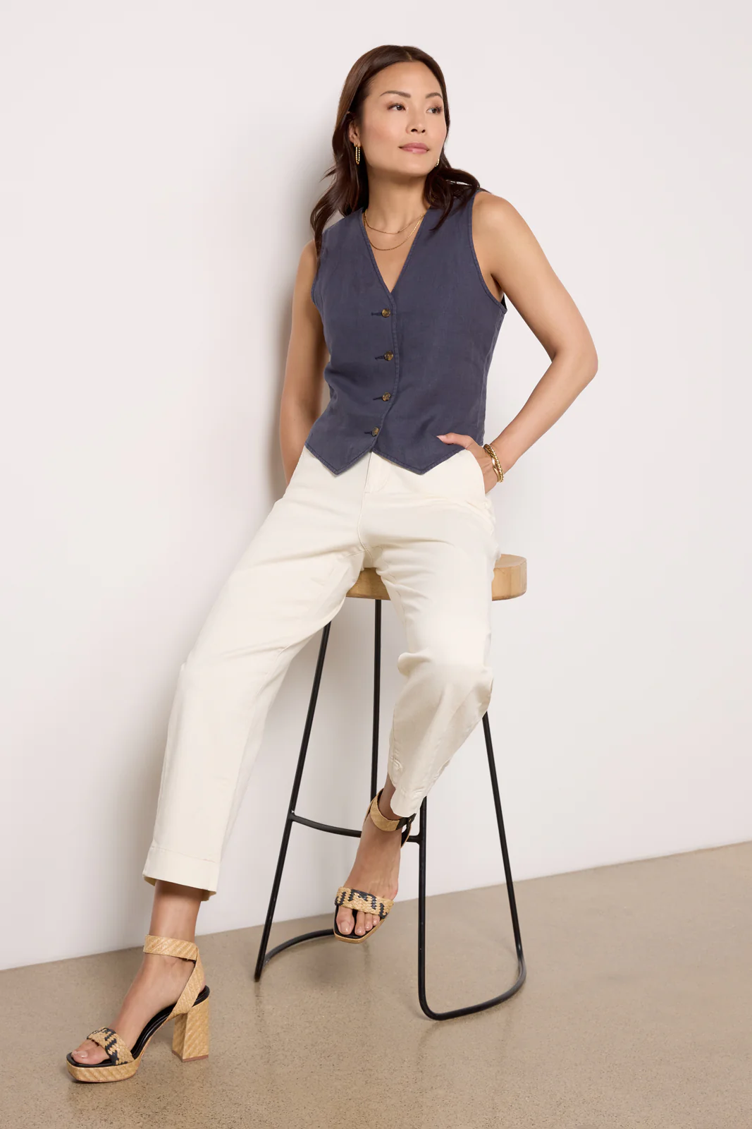 Monterey Linen Vest - Image 5