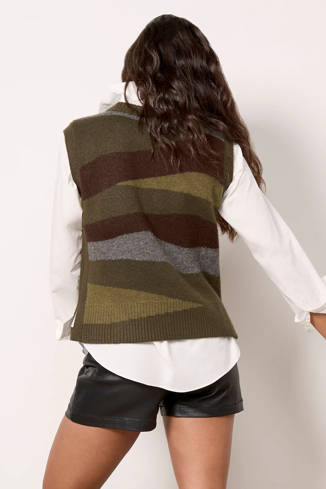 Reina Sweater Vest - Image 4